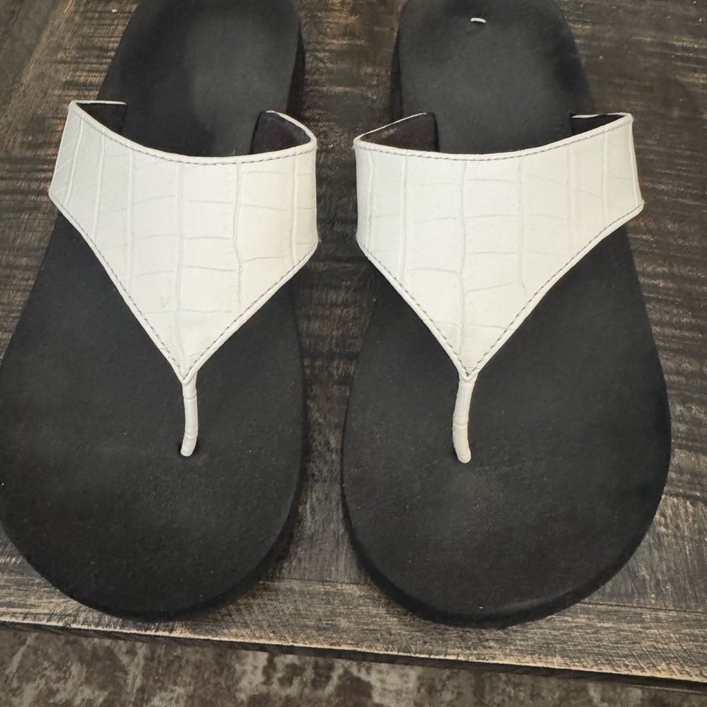 Cato Women's Black and White Sandals